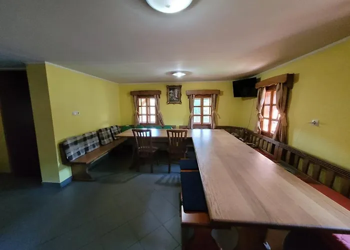 Turisticna Kmetija Kunstek 度假居 Rogatec